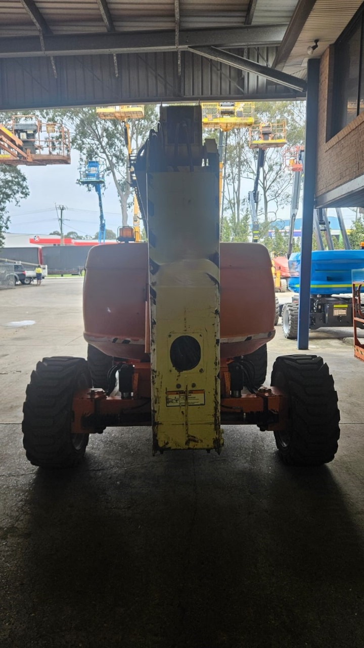 Sold - Articulated Boom Lift - View 3